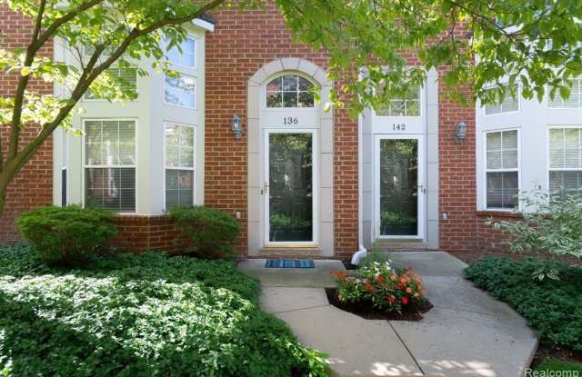 136 Georgetown Square N photos photos