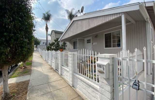 125 1/2  N Westlake Ave. Gallery 3