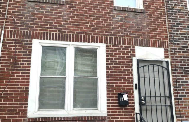 Stunning 2-Bedroom Townhouse in Point Breeze! Available NOW! photos photos