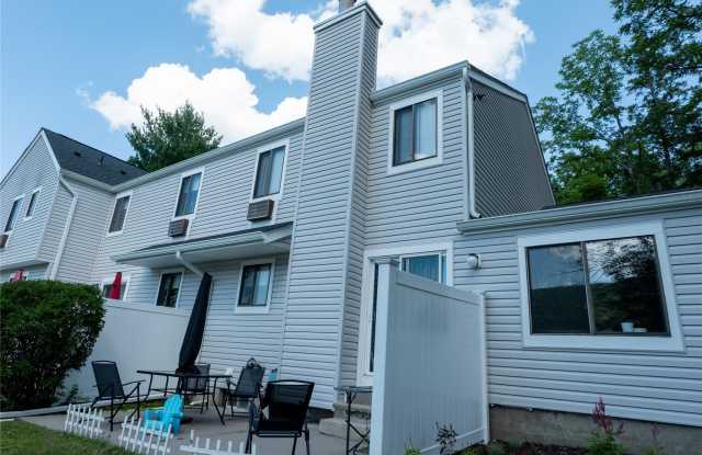 402 Mountain Laurel Drive Gallery 2