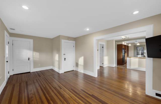 168 Elm Street - 2 - 168 Elm Street, Saratoga Springs, NY 12866