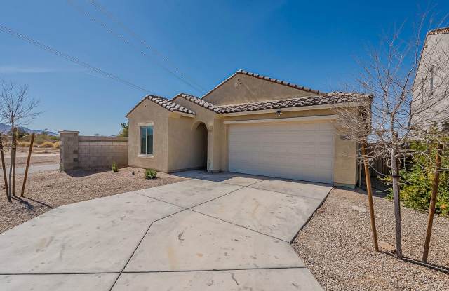 Stunning 4-Bedroom Home with Den  Mountain Views in Verde Trails! - 5024 South 112th Avenue, Avondale, AZ 85353