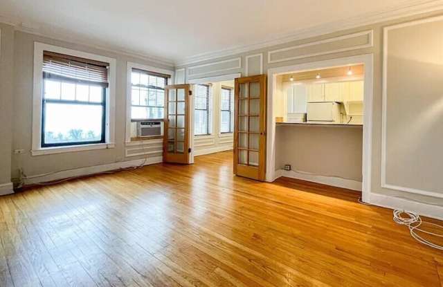 3520 N Lake Shore Dr Gallery 2