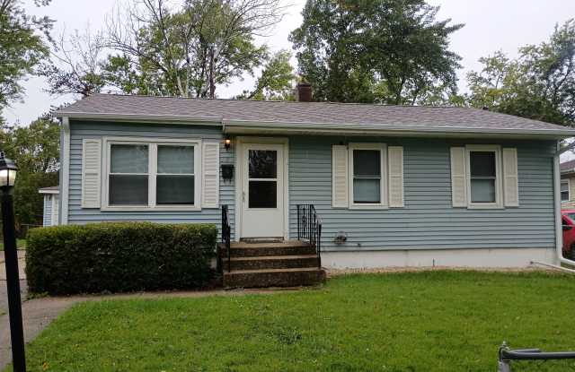 22336 Yates Avenue Gallery 1