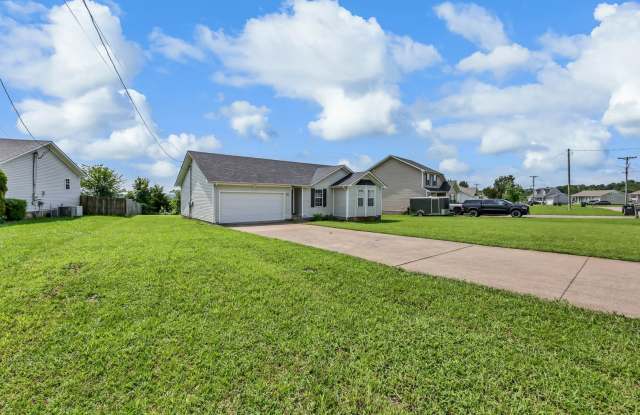 3 Bedroom Home in Oak Grove, KY! Gallery 4
