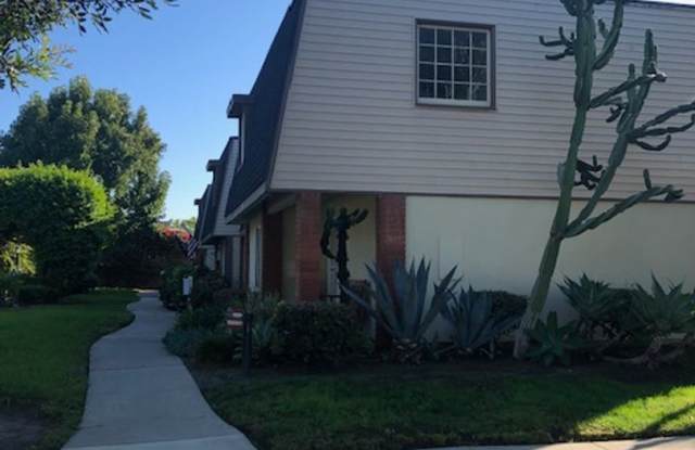 Charming 2-Bedroom Townhouse for Rent in Huntington Beach! photos photos Charming 2-Bedroom Townhouse for Rent in Huntington Beach! photos photos