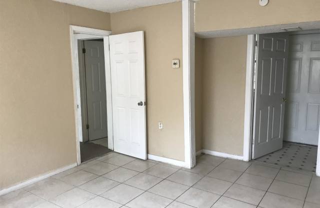 1758 West 11th Street Unit C Gallery 2