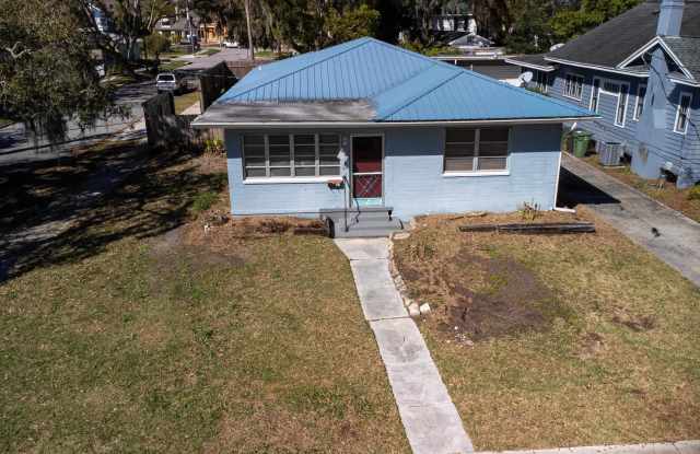 64 Fullerwood Dr Gallery 1