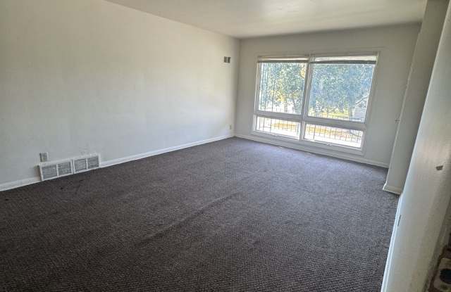 6406 North 87th Street - 3 Gallery 2