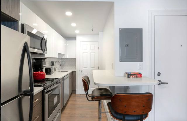 Charming Back Bay One Bed - No Broker Fee! Gallery 3