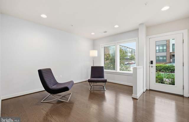 16143 COLUMBUS Avenue Gallery 4