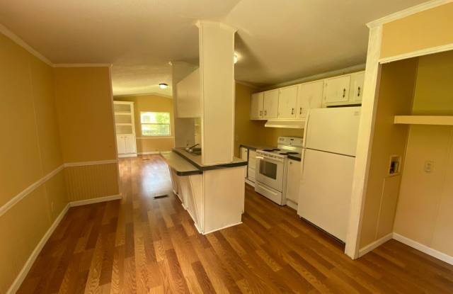 1414 Parkwood Drive Gallery 4