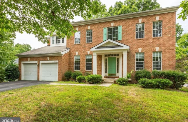 9645 PARK PRESERVE DR - 9645 Park Preserve Dr, Kings Park West, VA 22032