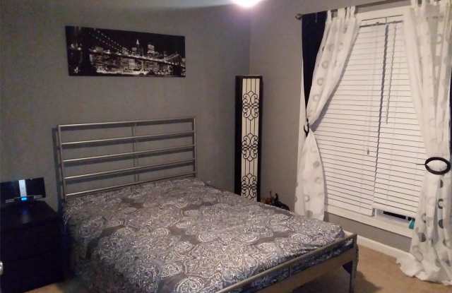 1278 Oak Knoll Court - 1 Gallery 2