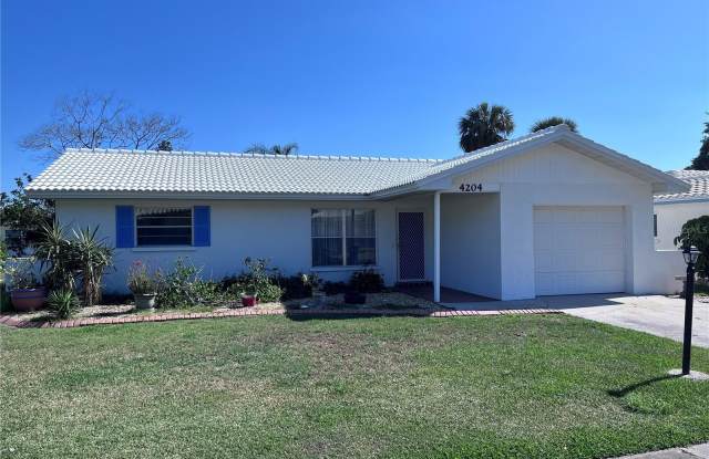 4204 CHINABERRY ROAD - 4204 Chinaberry Road, Bradenton, FL 34208