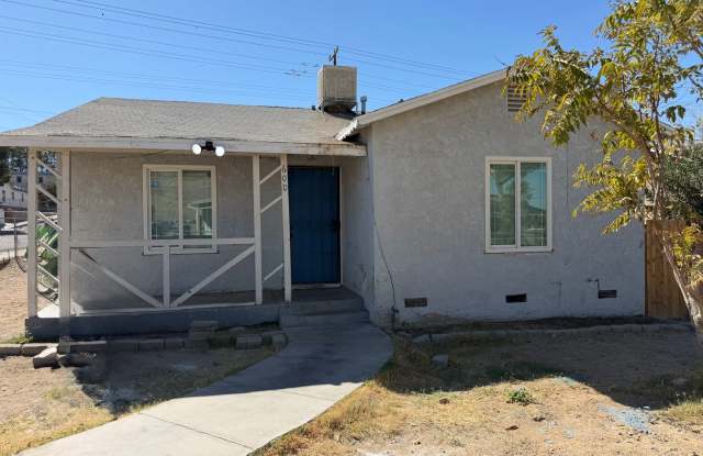 2 Bedroom 1 Bathroom Fenced House with Completely Remodeled Interior Gallery 1