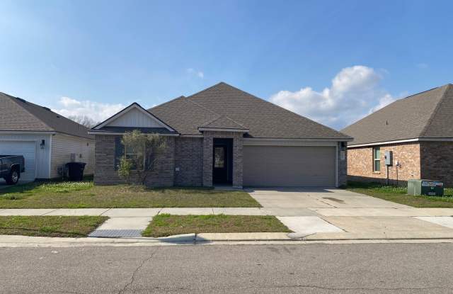 Modern 3-Bedroom Home with Open Concept Living in Zachary Gallery 3