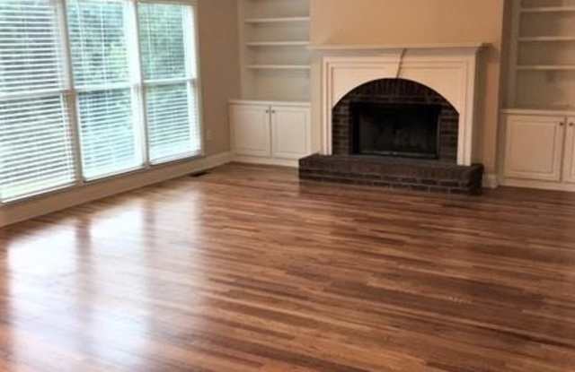 9005 Forest Path Drive Gallery 3