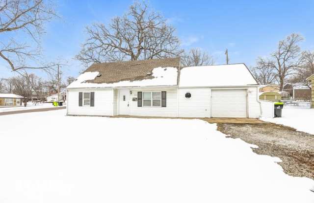 900 Maple Lane photos photos