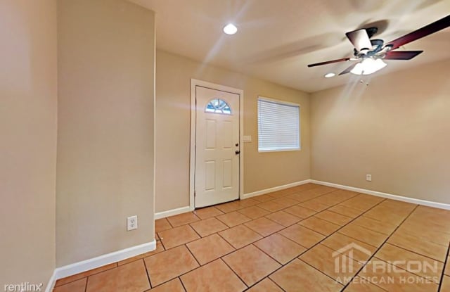 7302 W Heatherbrae Drive Gallery 2