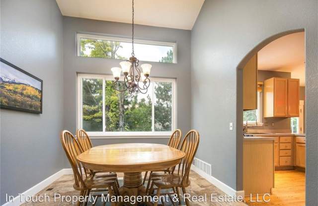 9736 Red Oakes Drive Gallery 4