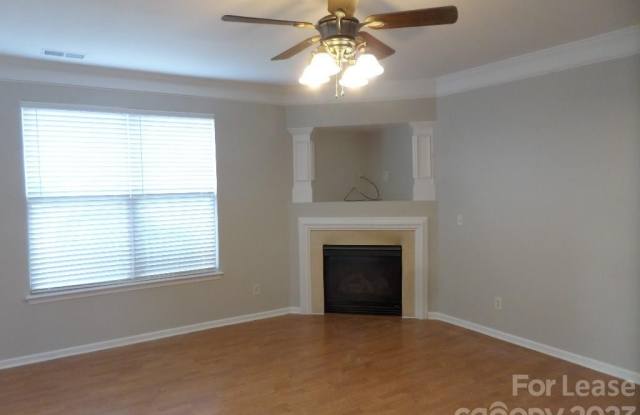 12805 Sandpines Lane Gallery 2