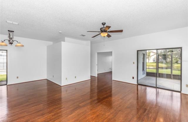 5831 PLUMTREE Court Gallery 4
