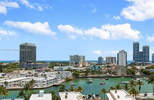 6900 Bay Dr photos photos