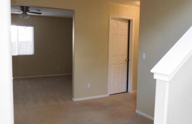 3232 W. Flagstaff Avenue Gallery 3