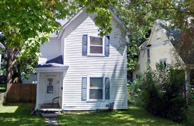 Cozy Home for Rent in Muncie photos photos