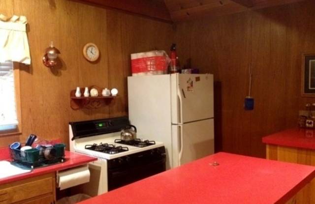 Furnished Ski Lease cabin Gallery 3