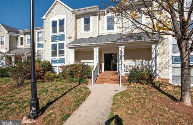 44084 NATALIE Terrace Gallery 1
