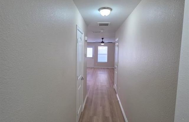2317 Bloomfield Drive Gallery 3
