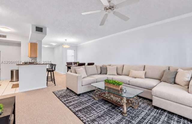2474 Centergate Dr Gallery 3
