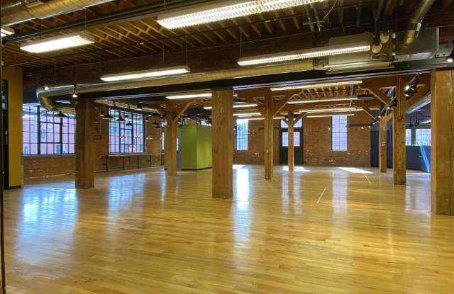955 Washington - 955 Washington Street, Dubuque, IA 52001