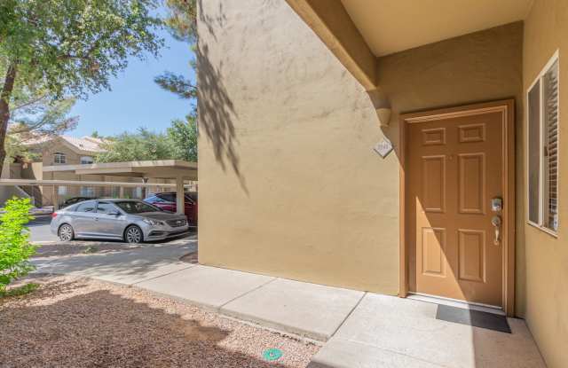 Beautiful 2 bedroom 2 bathroom first floor condo. photos photos