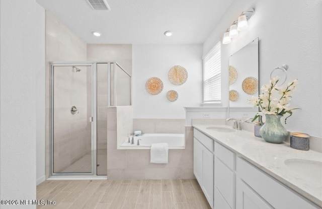 2688 LAVENDER Loop Gallery 3