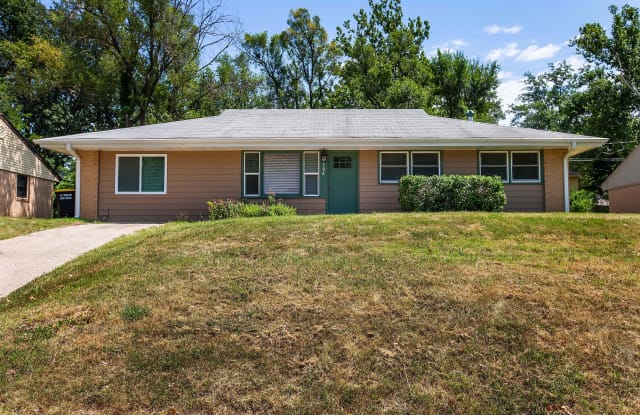 1504 Hartford - 1504 Hartford Road, Manhattan, KS 66502