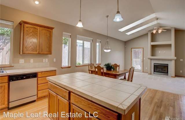 4026 160th Pl SE Gallery 4