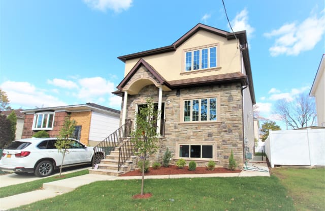 71 Holcomb Avenue - 71 Holcomb Avenue, Staten Island, NY 10312