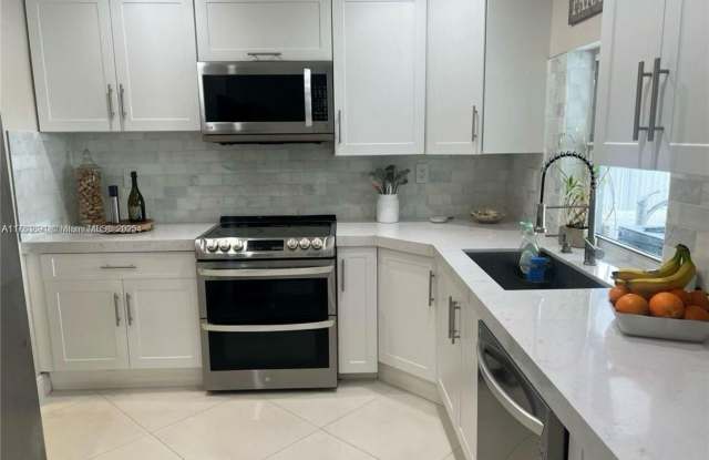 7651 NW 14th St - 7651 Northwest 14th Street, Pembroke Pines, FL 33024 7651 NW 14th St - 7651 Northwest 14th Street, Pembroke Pines, FL 33024