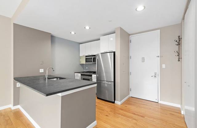 4821 5th St Apt 2D photos photos