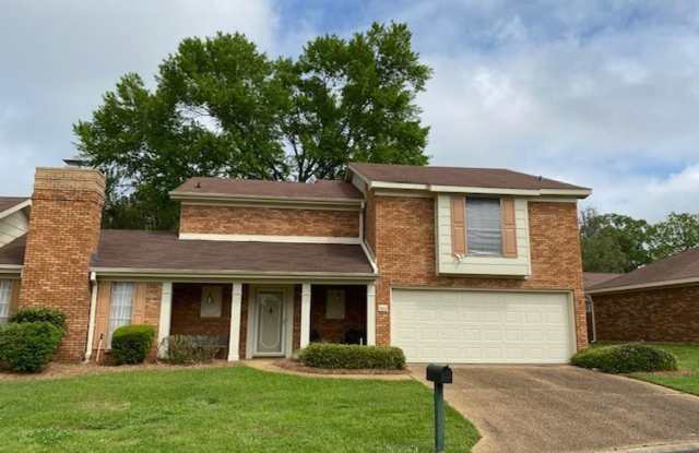 Spacious 3 bedroom 3 bath Home In Brandon!!! - 320 Wild Cedar Place, Brandon, MS 39042