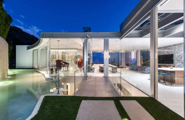 1814 N Doheny Dr photos photos