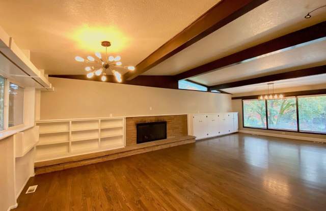 4328 LORDS LN Gallery 4