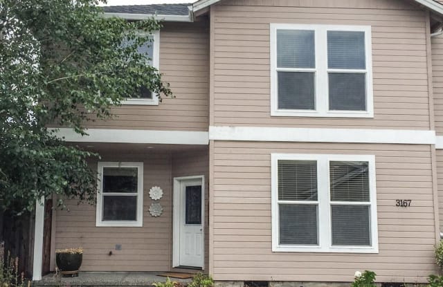 3167 Forest Hills Dr Unit A - 3167 Forest Hills Dr, Medford, OR 97504