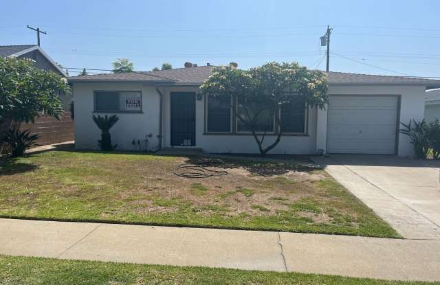 Lovely 3 Bedroom 1 Bath House with Garage photos photos