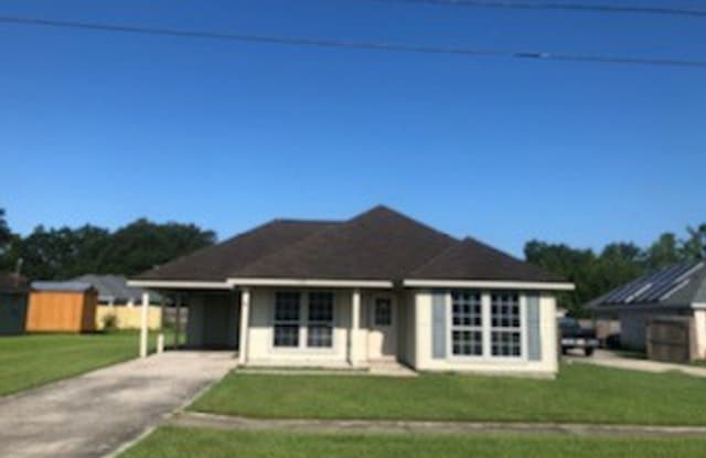 1205 S Lexington - 1205 South Lexington Avenue, Gonzales, LA 70737