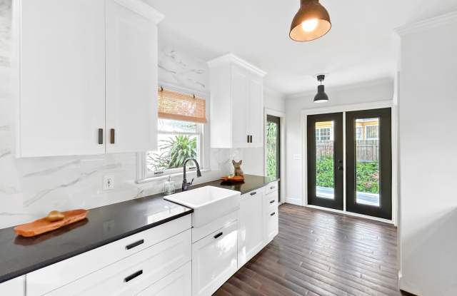 3303 N Perry Ave - 3303 North Perry Avenue, Tampa, FL 33603