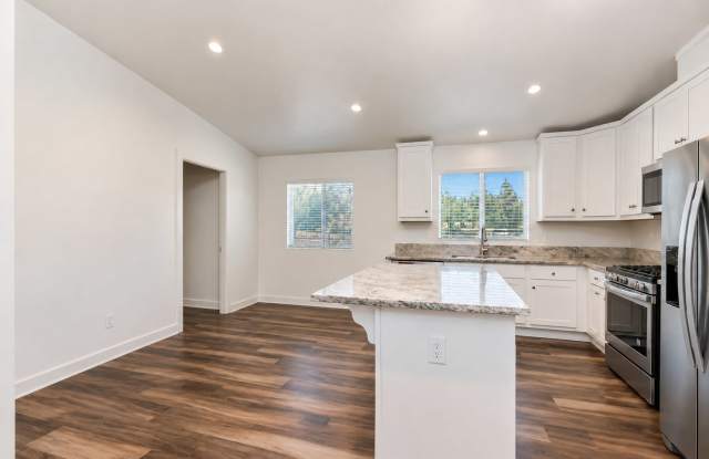 2605 1/2 Kauana Loa Drive Gallery 4